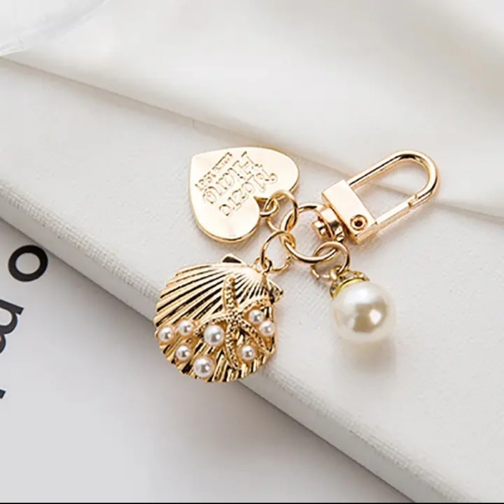 gold Shell Keychain